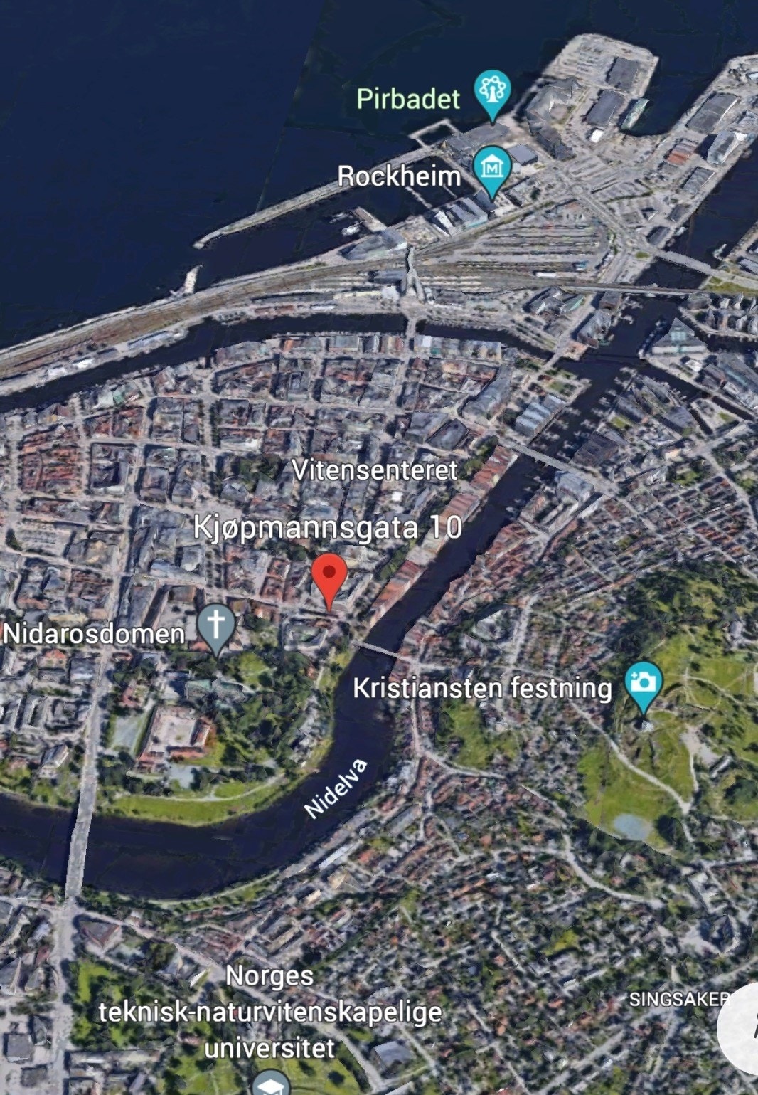 Kjøpmannsgata 10 ligger i sentrum nært gamle Bybro, Bakklandet og friområdet Marinen.jpg Galleribilde