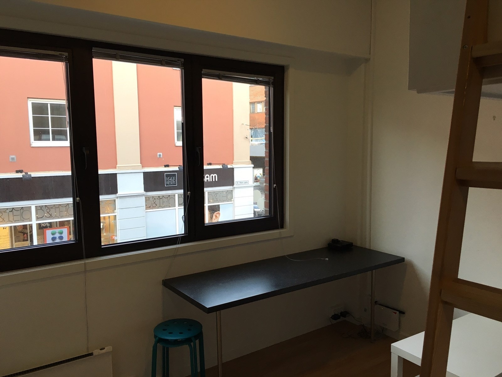 33560788.jpg Galleribilde