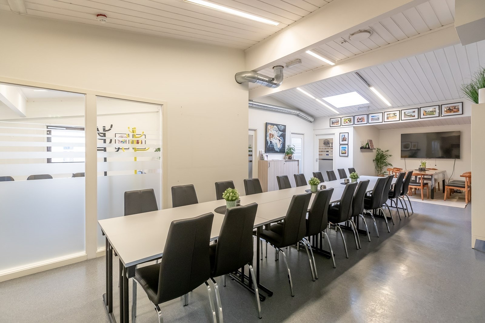 Møterom og sosiale soner i kontorlokale 4. etg. Galleribilde