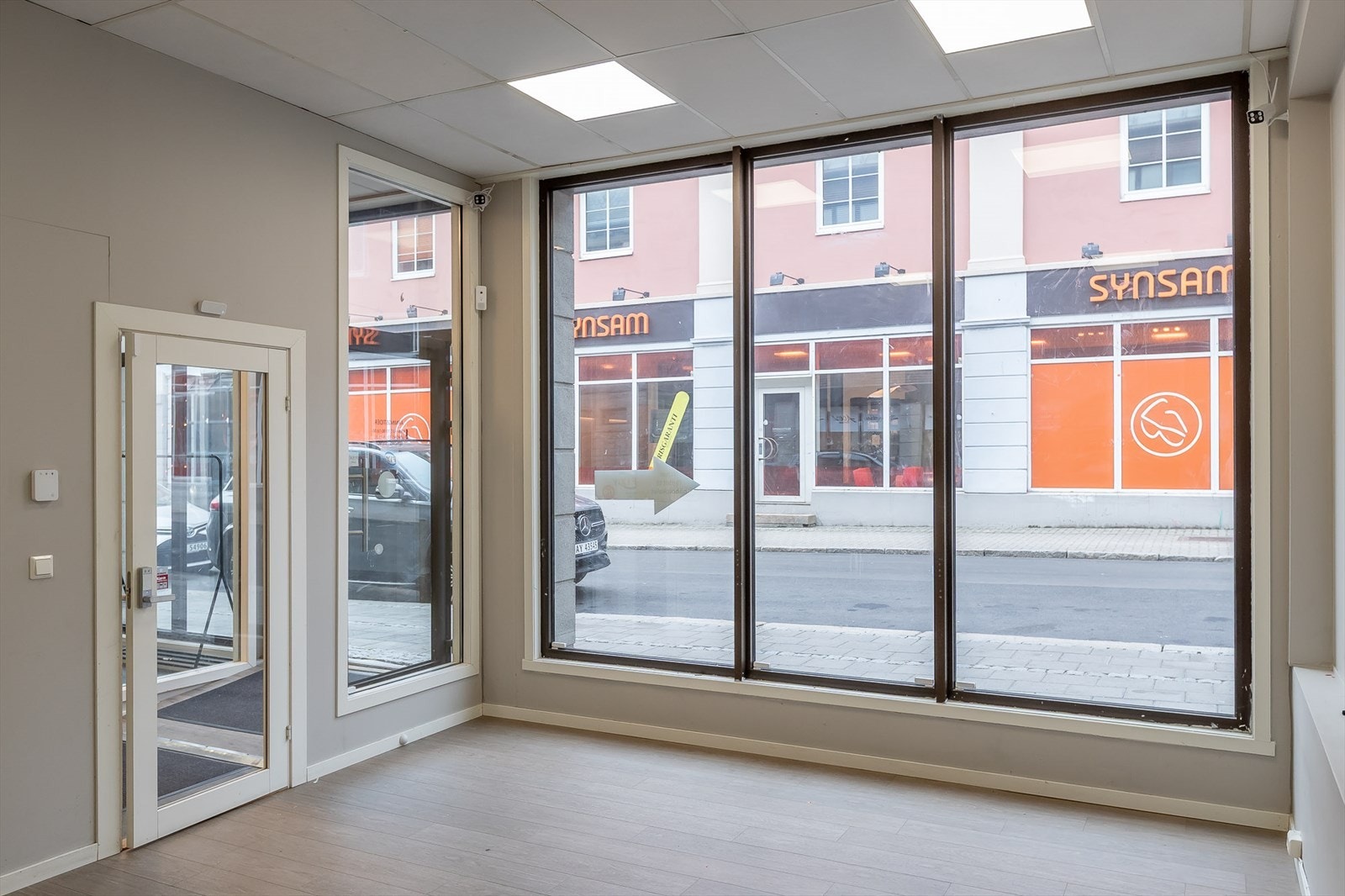 Butikklokale på gateplan mot St. Hans gt. Galleribilde