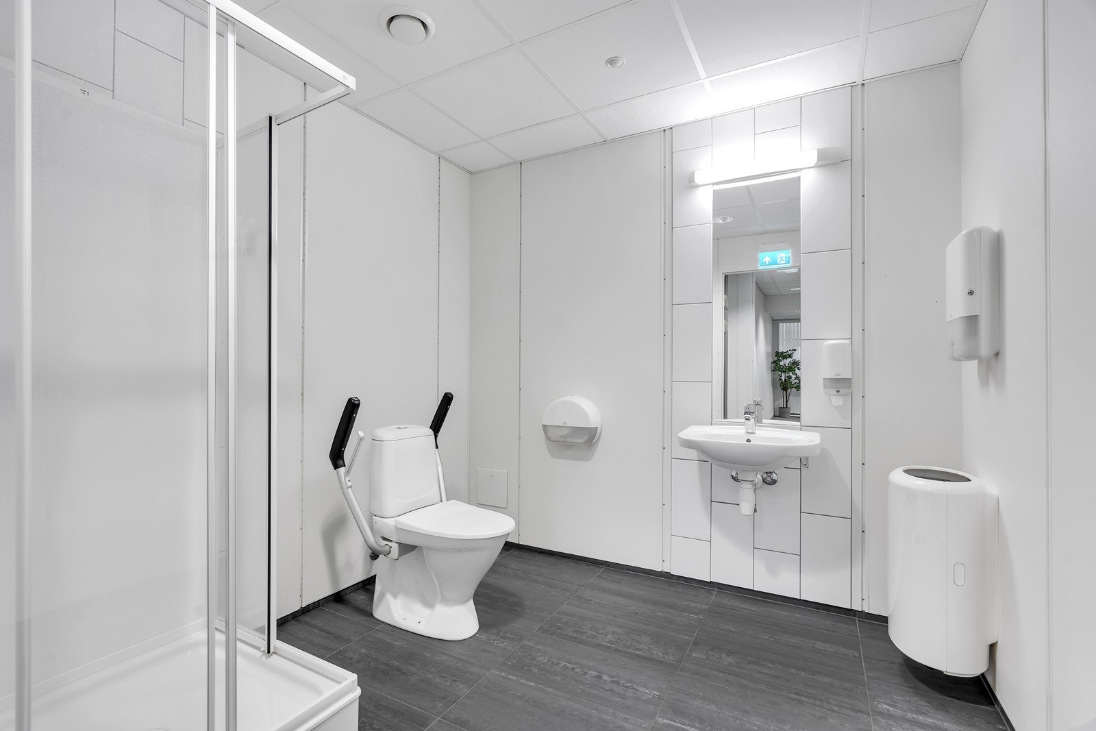 HCWC med dusj Galleribilde