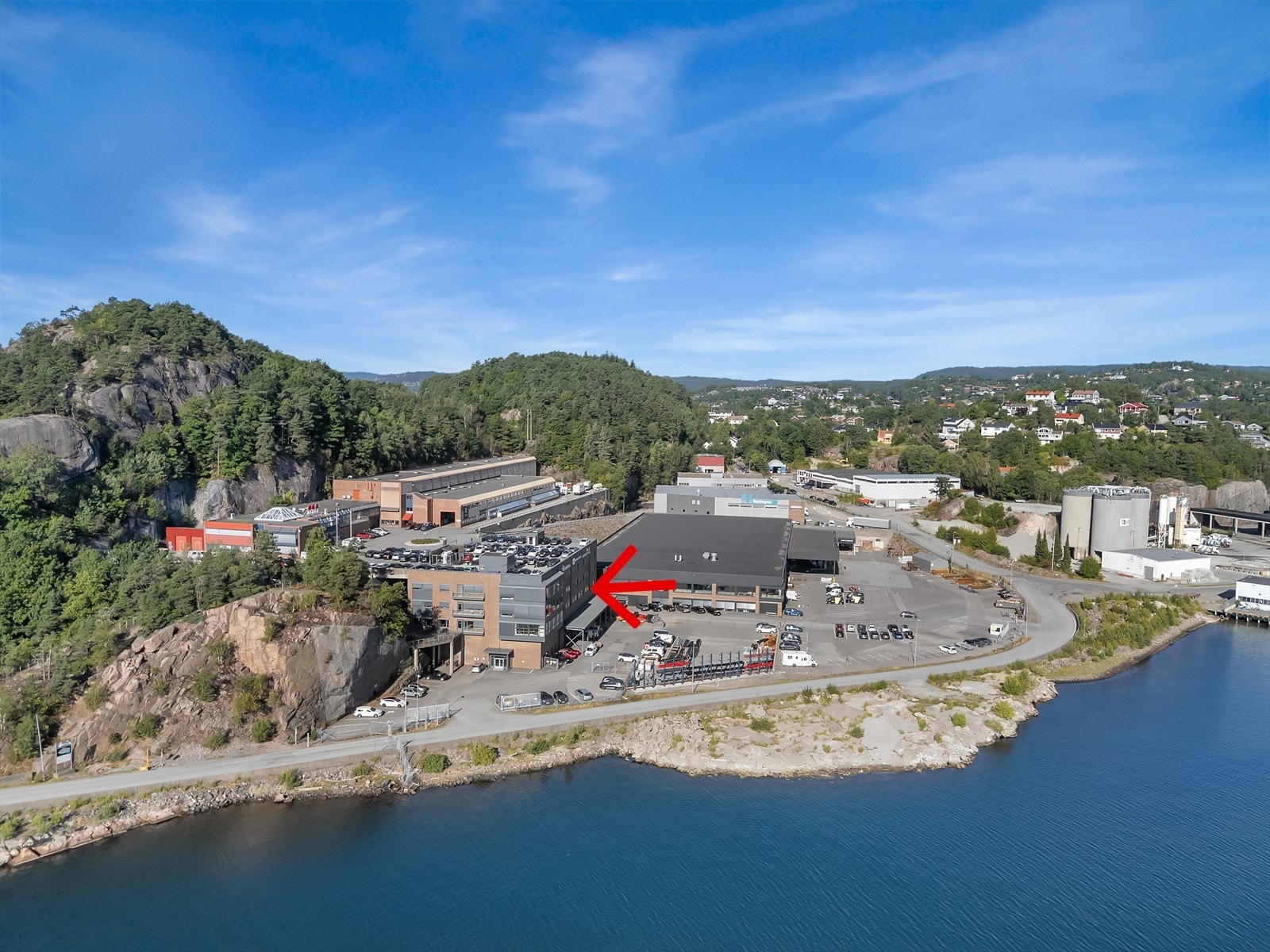 Utleie av kontorer i byggets 3. etasje Galleribilde