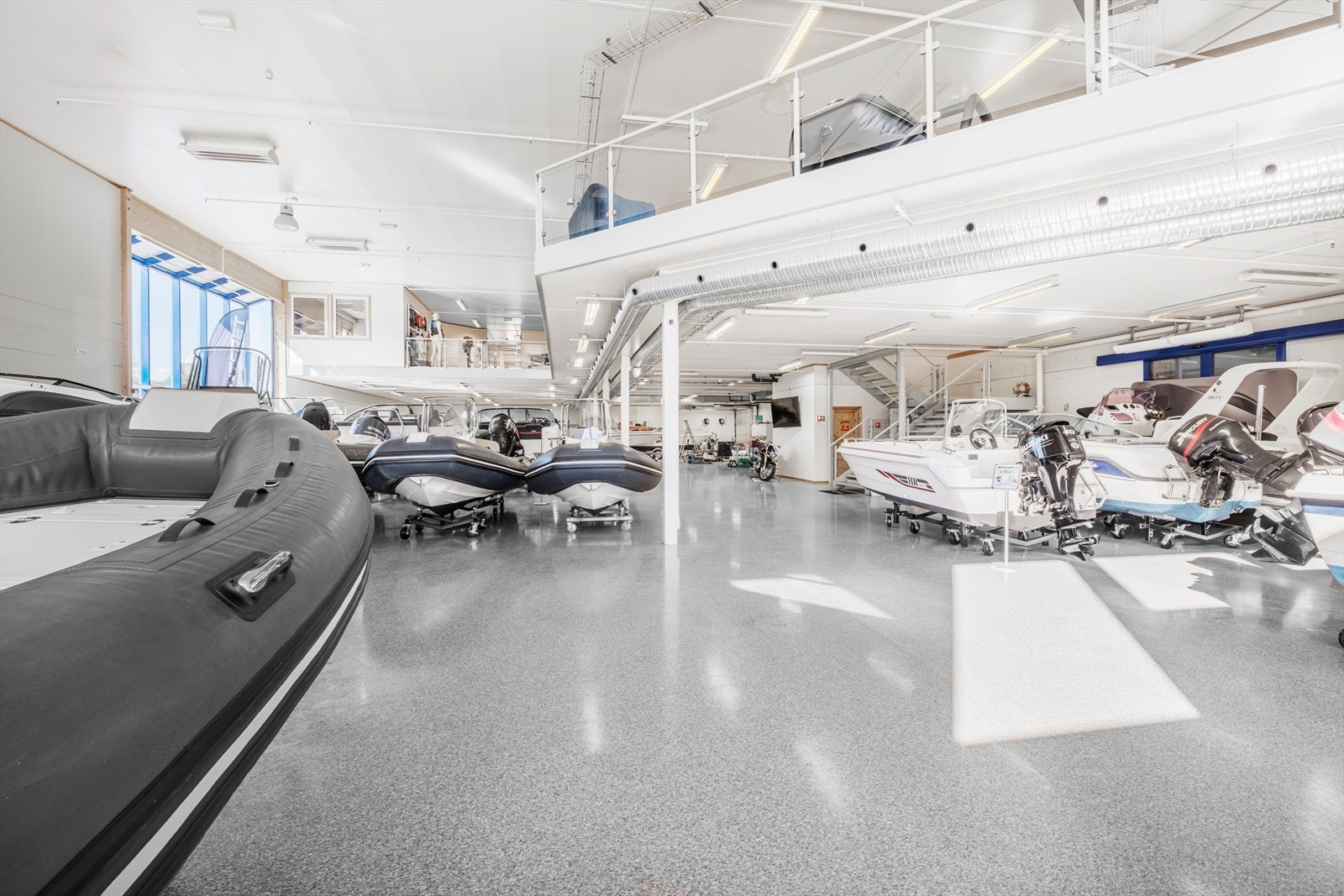 Butikklokale med mesanin Galleribilde