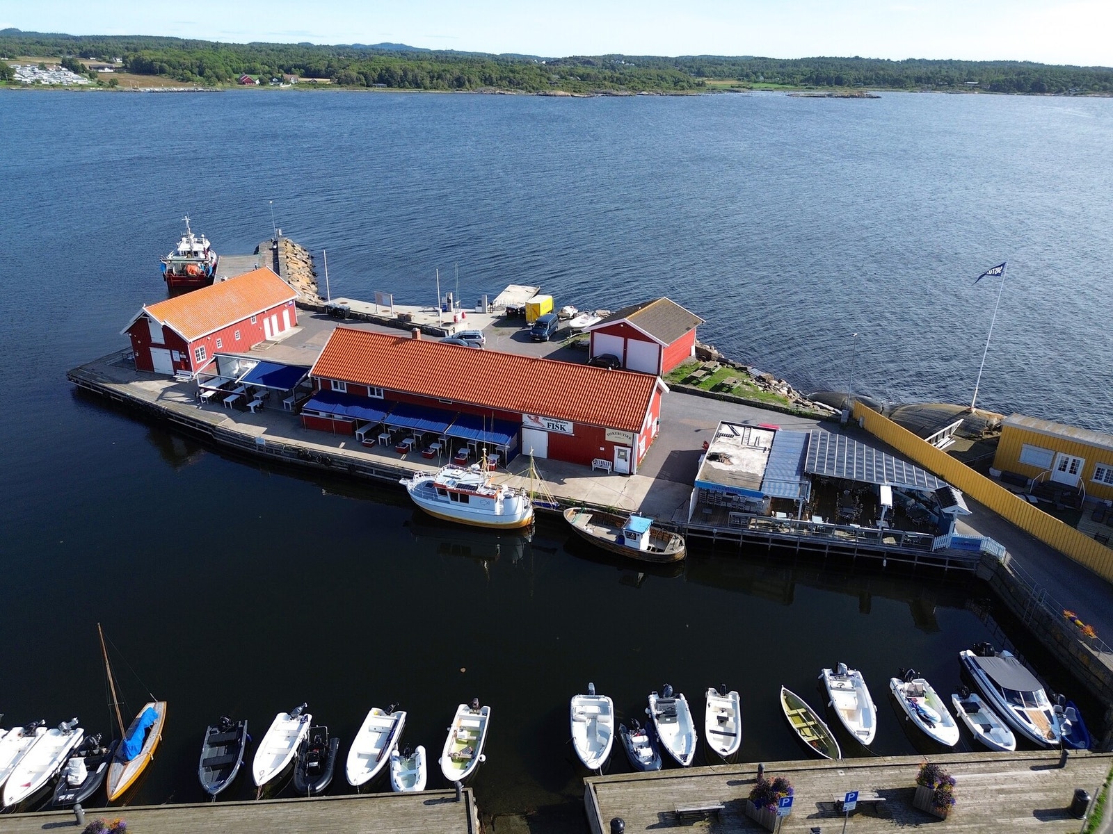 Tomten er på 152 kvm og består i dag av sommerrestauranten "Havaristen". foto: bildebloggen.com v/ Rune A Karlsen Galleribilde
