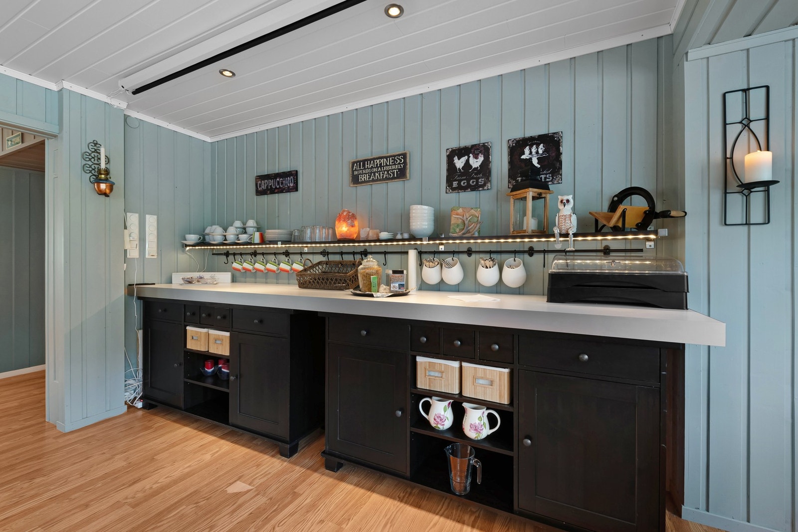 Serveringsbenk. Galleribilde