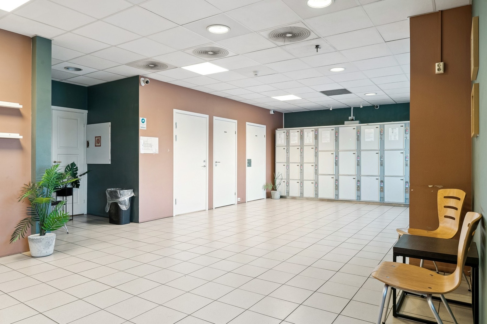 Venterom m toalettfasiliteter Galleribilde