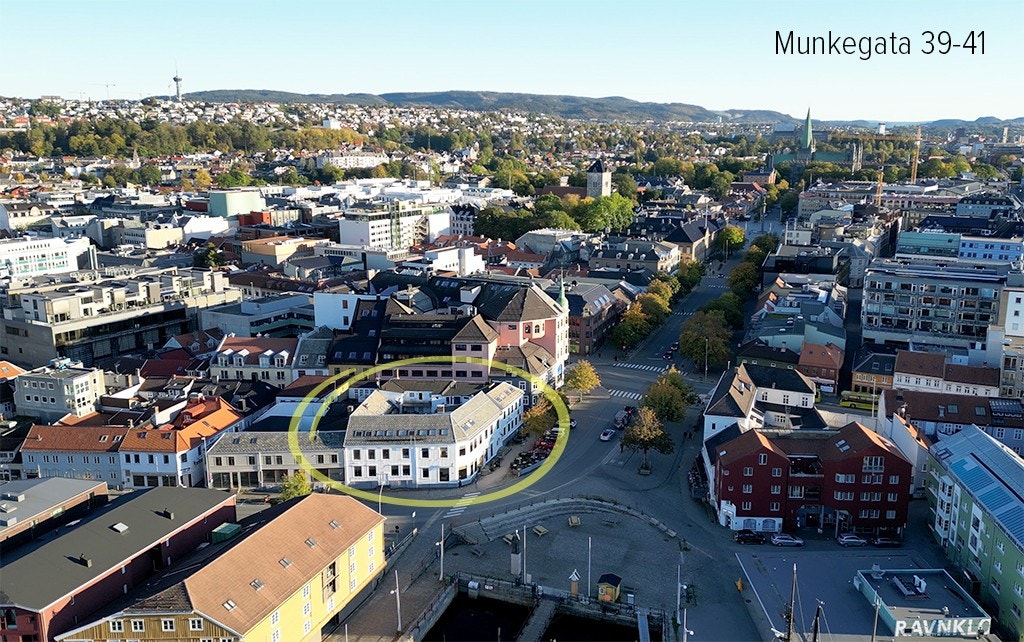 Munkegata 39-41 ligger i Ravnkloa. Galleribilde