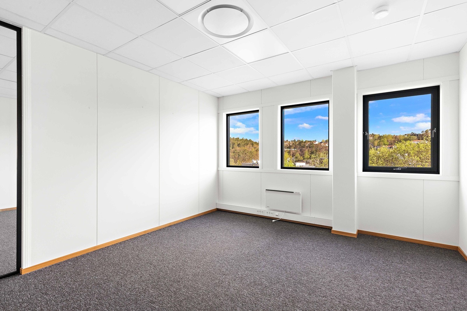 Ny kontordel. Totalt 16 cellekontorer fordelt på 1 og 2.etg. Galleribilde