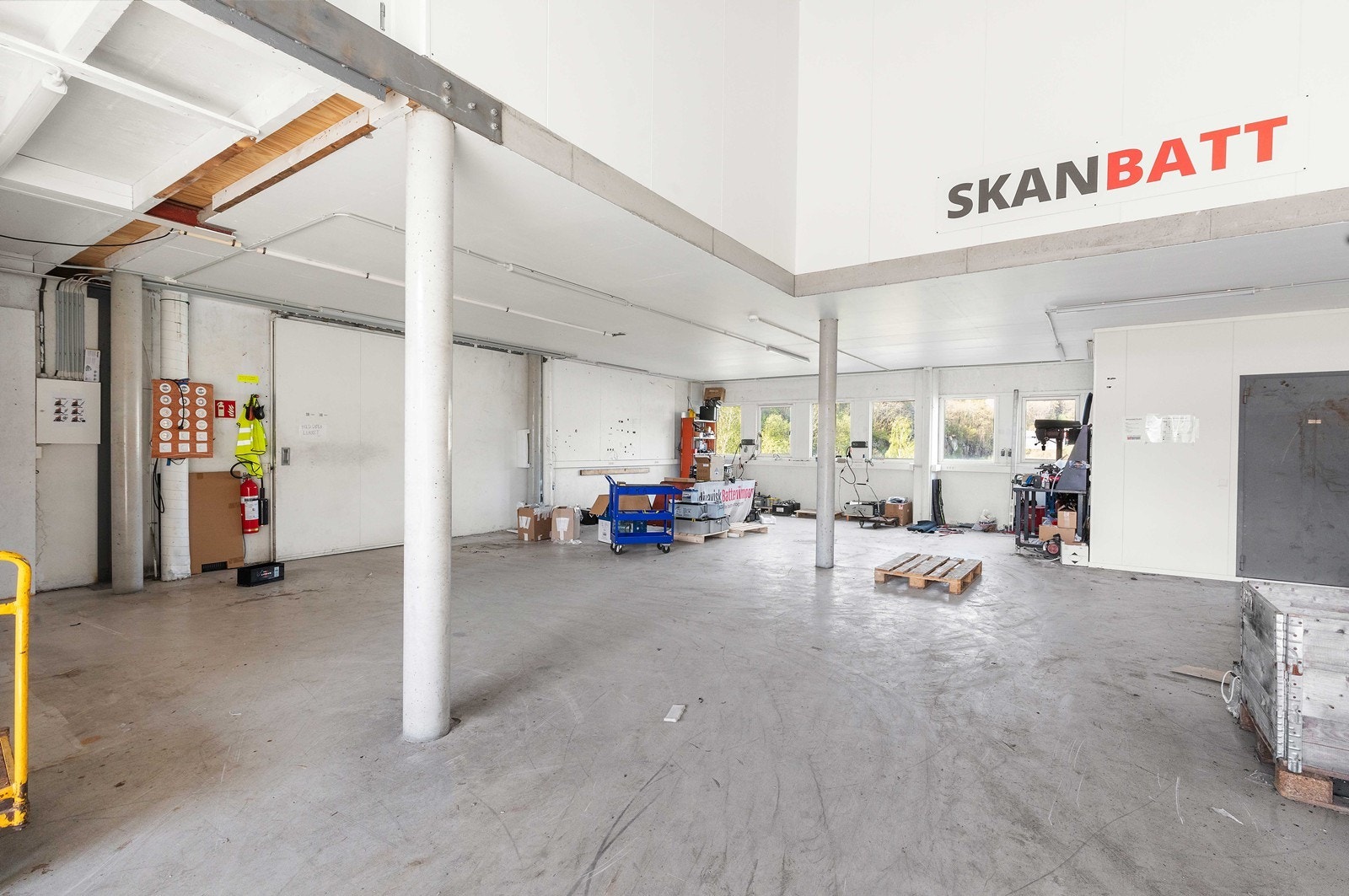 Til støtene lager i forbindelse med ny butikk/kontordel. Galleribilde