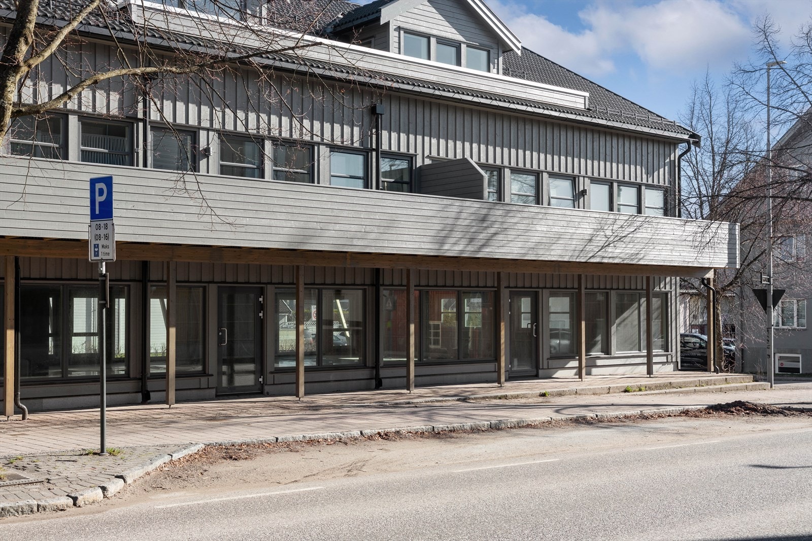 011.jpg Galleribilde