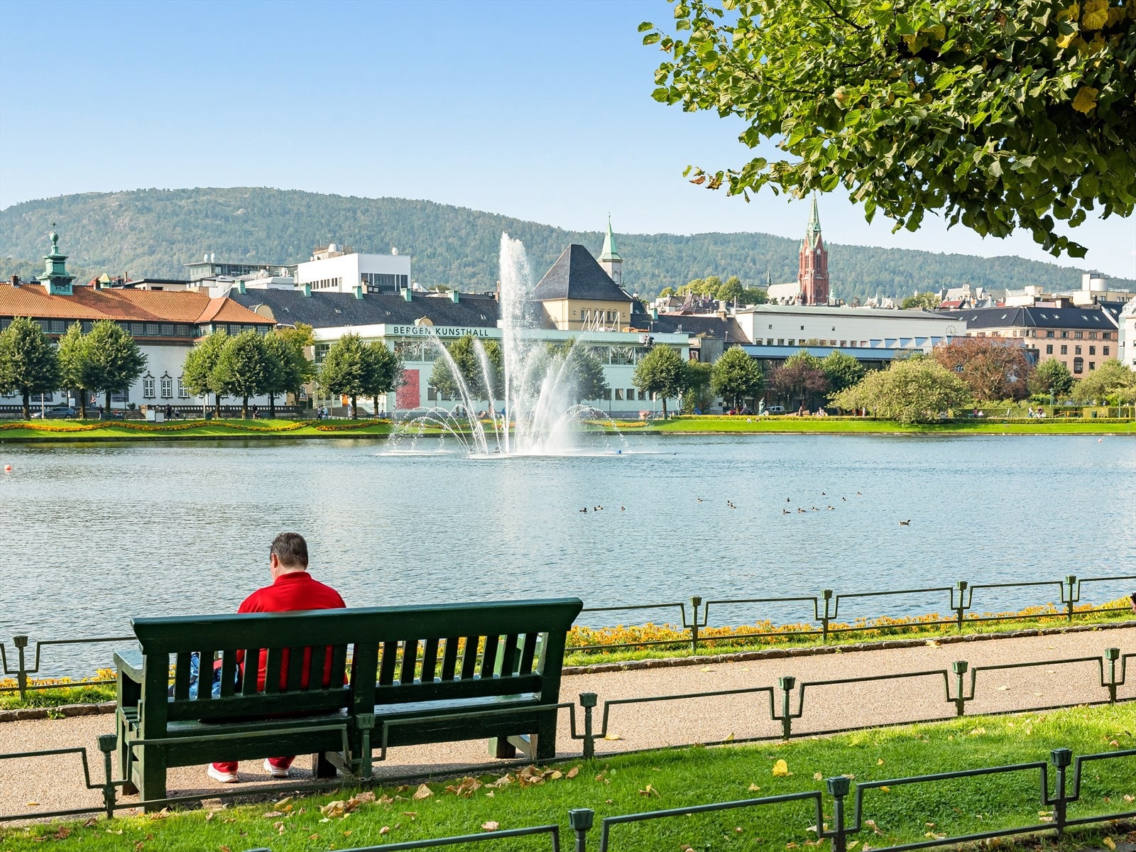 Gågater og nærliggende kvartaler gjør det også enkelt for fotgjengere. Galleribilde