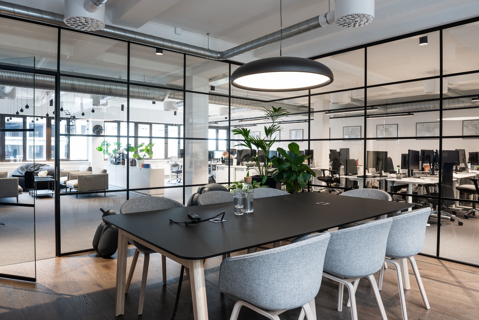 Referansebilder fra et annet lokale i samme eiendom - lyse og moderne kontorlokaler i sentrum av Oslo Galleribilde