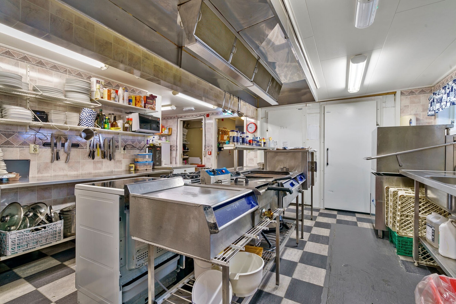 Storkjøkken tilhørende restaurantdriften Galleribilde