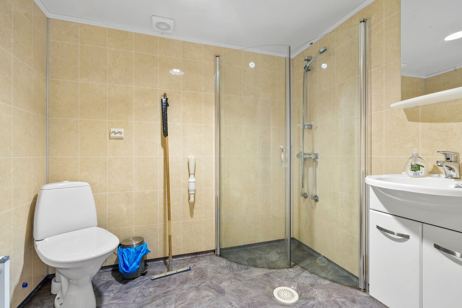 Bad leilighet Galleribilde