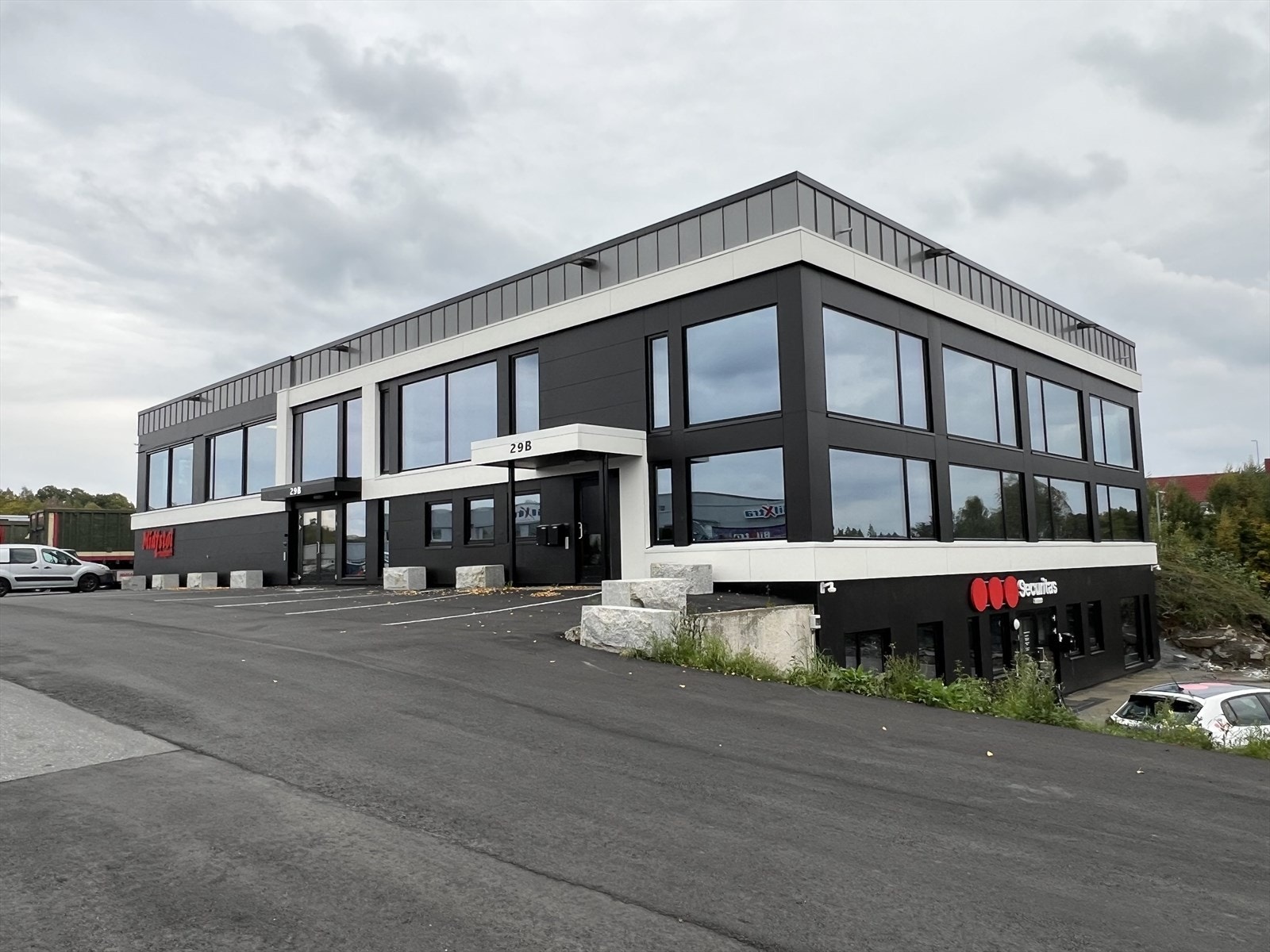 Ledige lokaler i både 1. og 2. etg Galleribilde