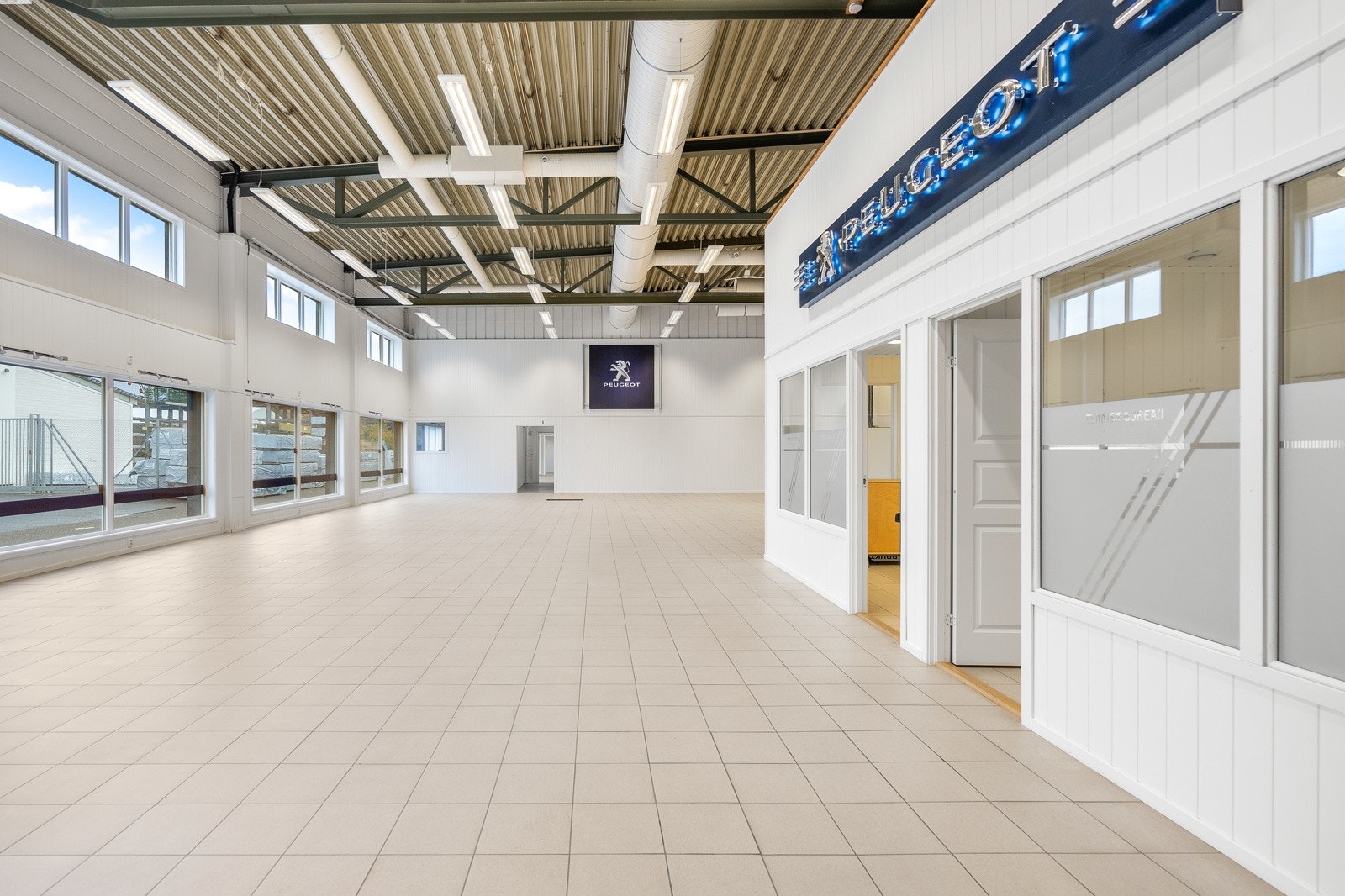 Salgshall / butikklokale Galleribilde