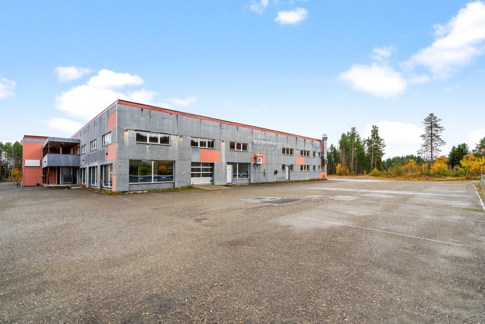 Fasade mot hovedveg Galleribilde