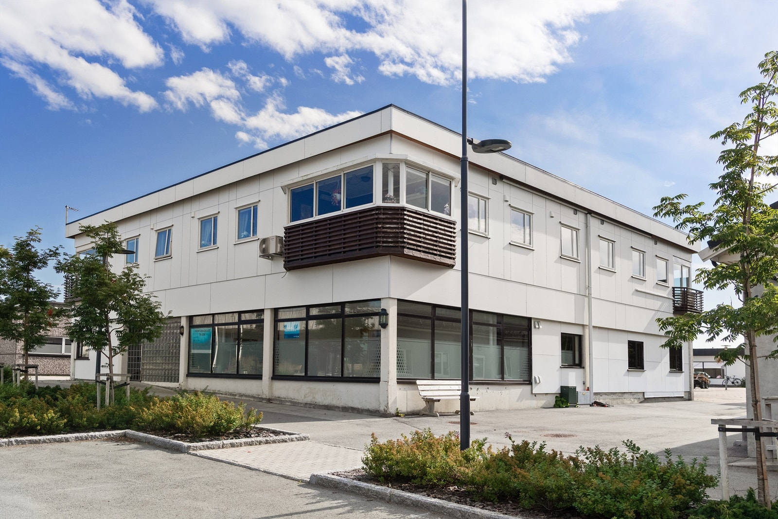 Møremegling har gleden av å presentere næringslokale sentralt på Falkhytten Galleribilde