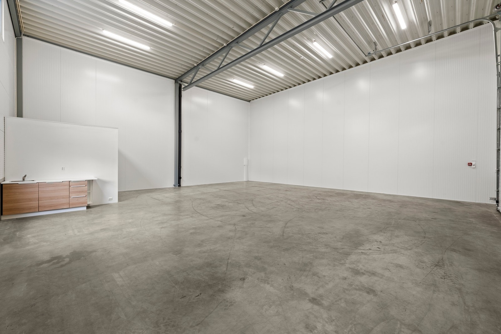 God plass til reoler og hyllesystemer. om ønskelig. Galleribilde