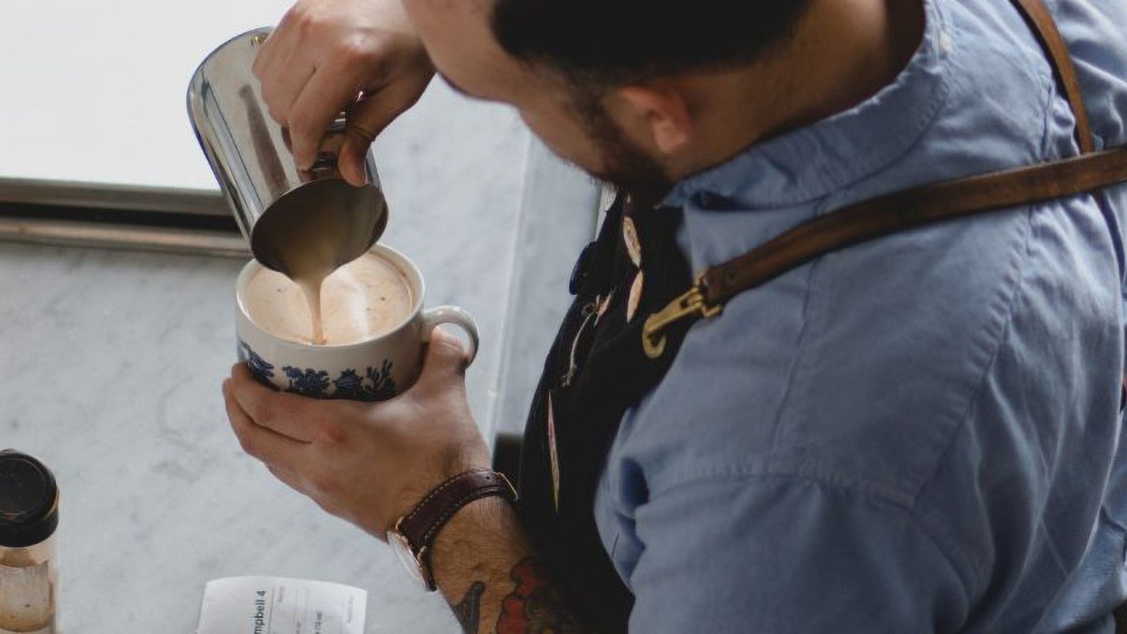 Godt utvalg av kaféer i nærområdet. Galleribilde