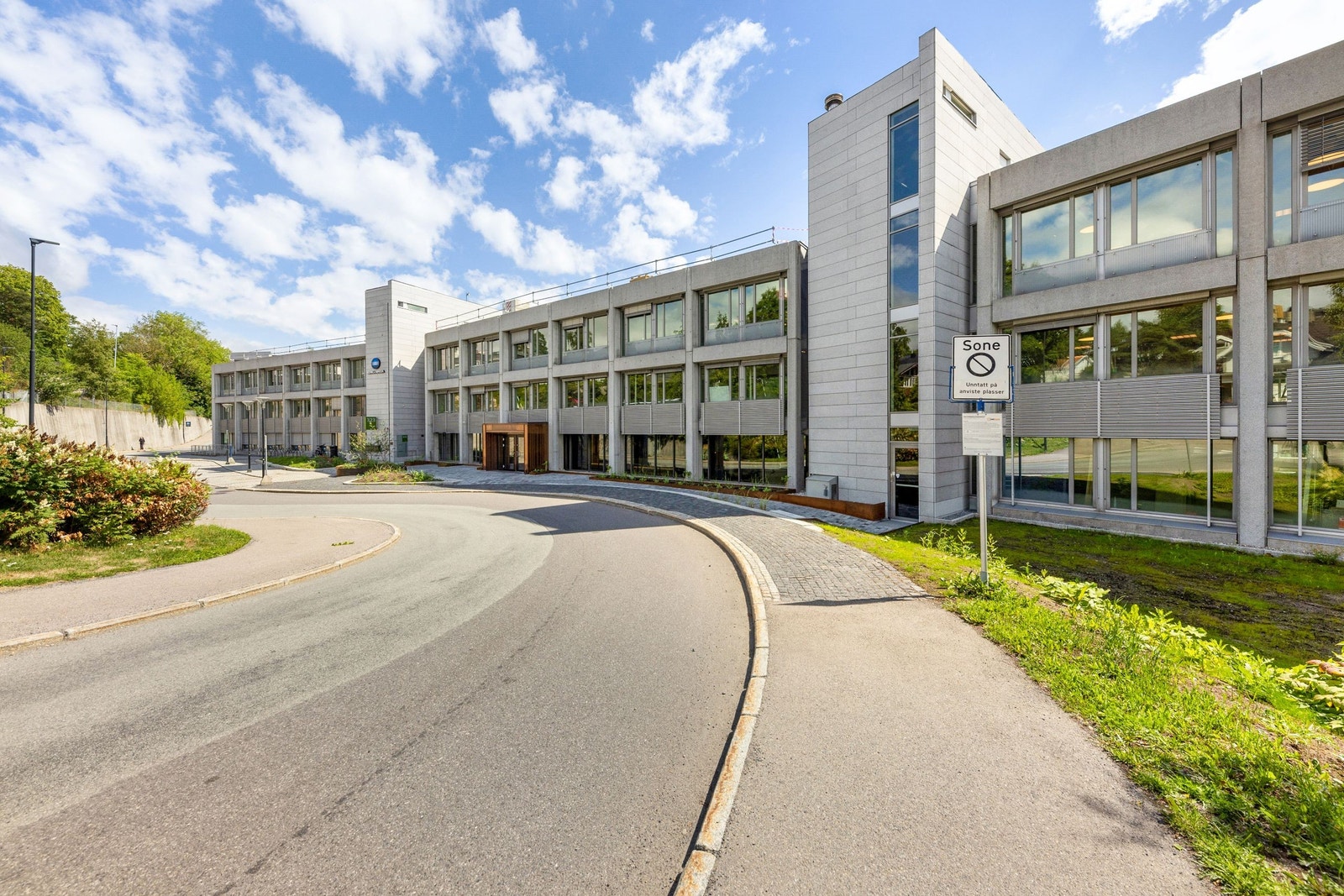 Enkel adkomst med bil Galleribilde