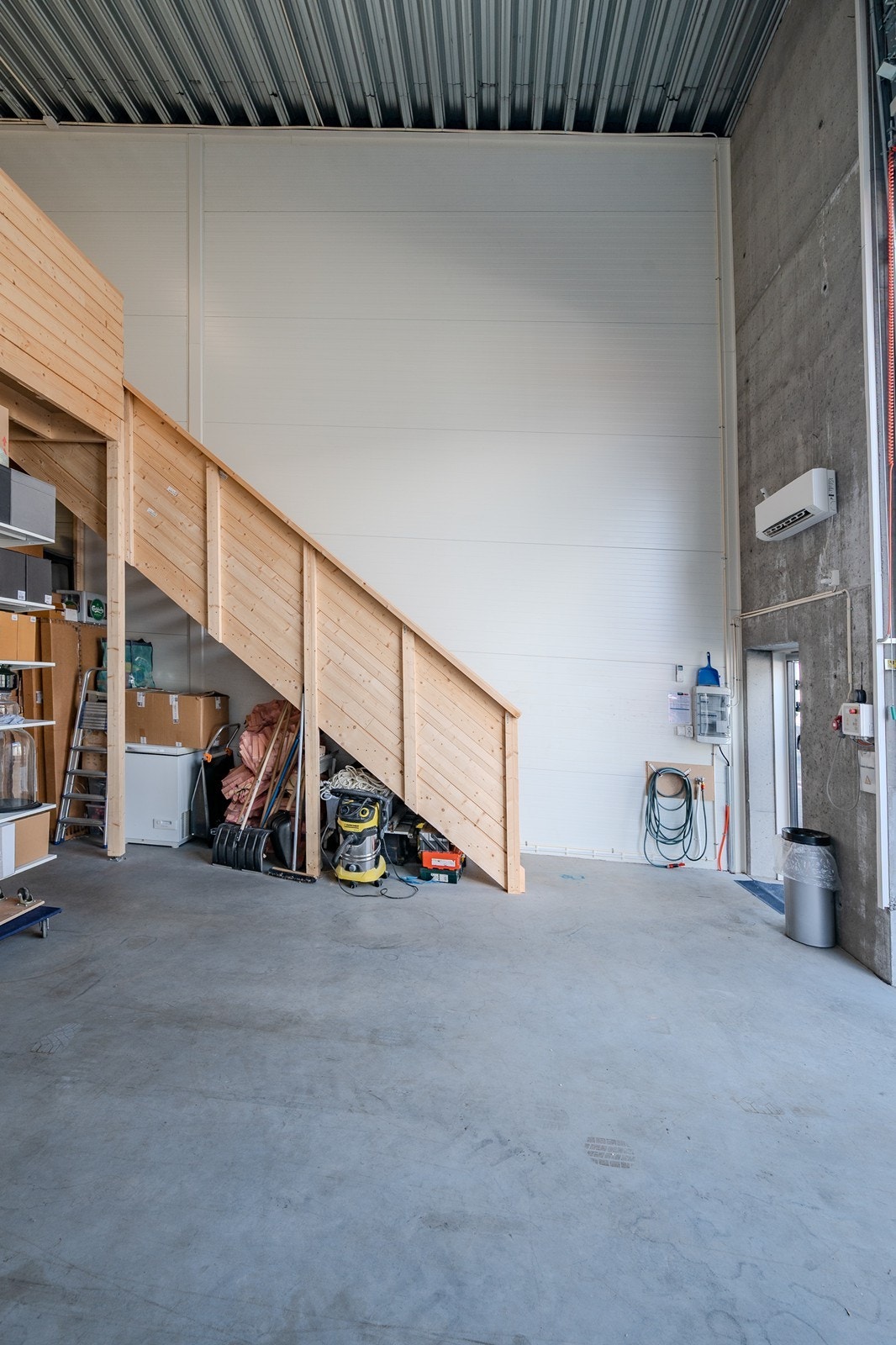 Varmepumpe ved inngangsparti Galleribilde