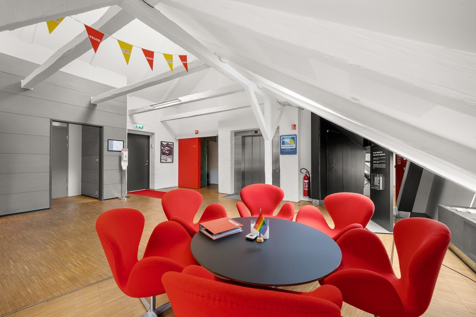 Gjerdrums vei 10G | Inngangsparti/sosial sone - Adkomst med heis. Galleribilde