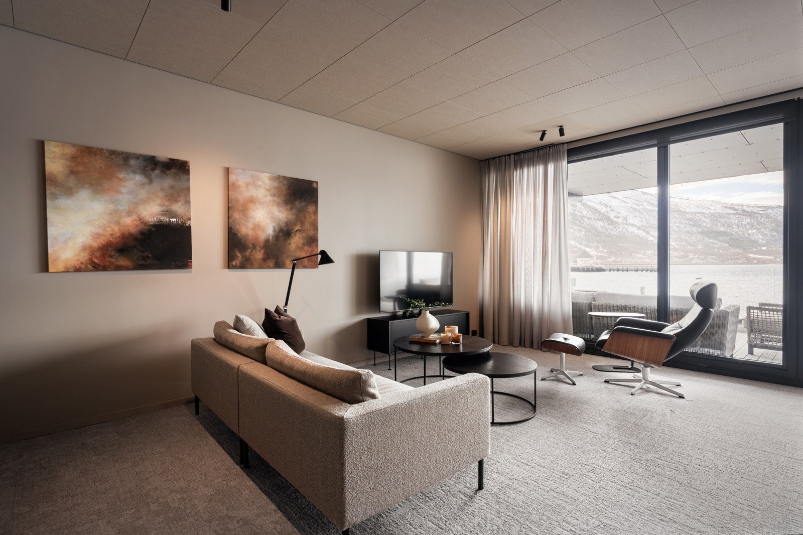 Her er også en egen terrasse som er avskjermet fra resten. Galleribilde