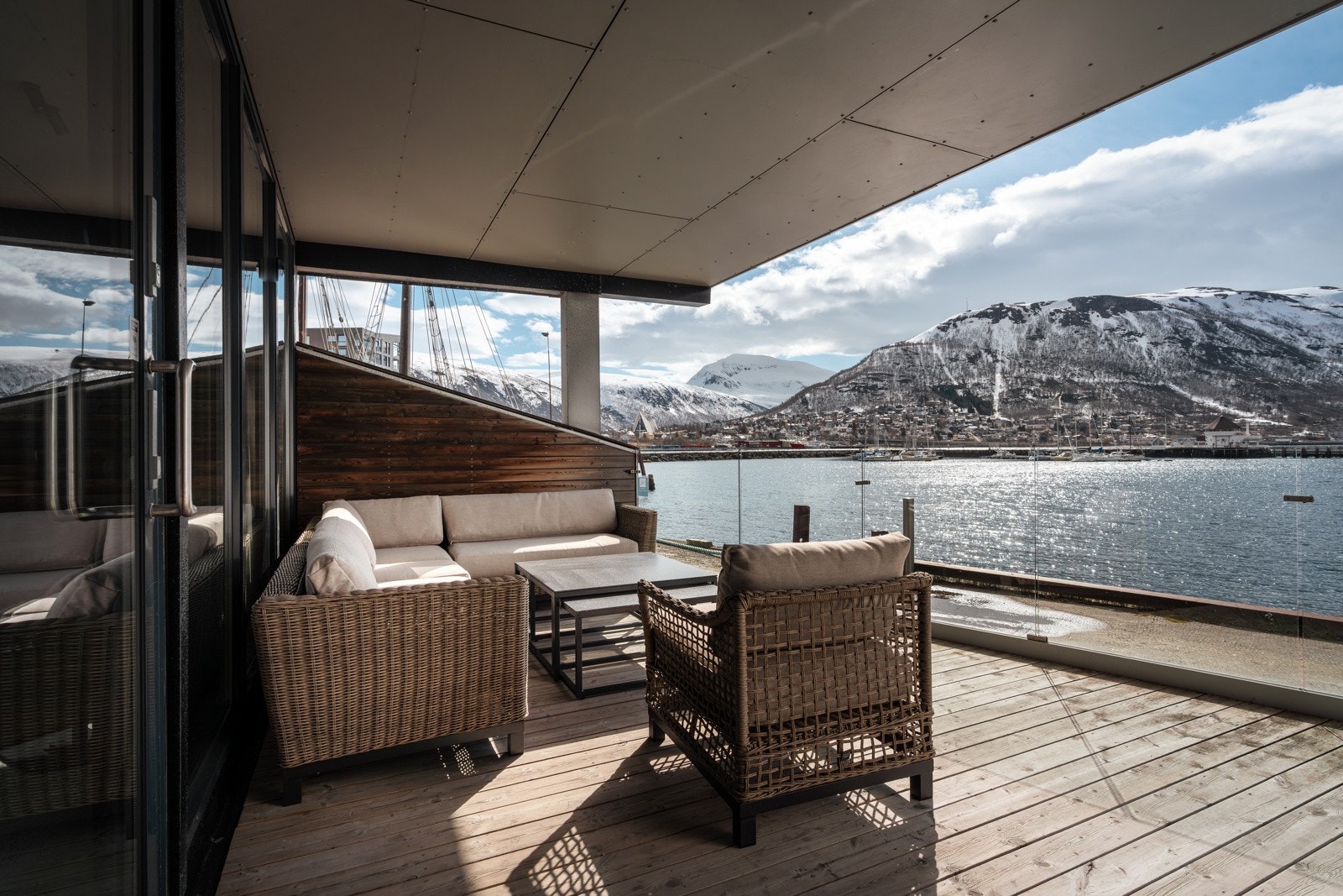 Privat terrasse med utgang fra hovedkontor Galleribilde