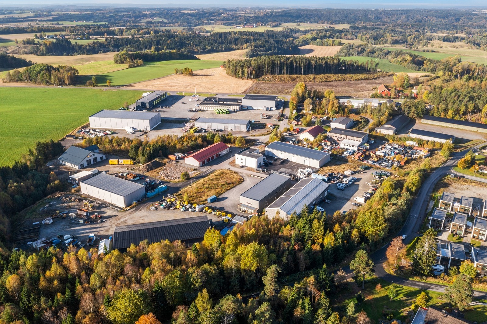 Eiendommen ligger kun noen få minutter kjøring fra E18. Galleribilde