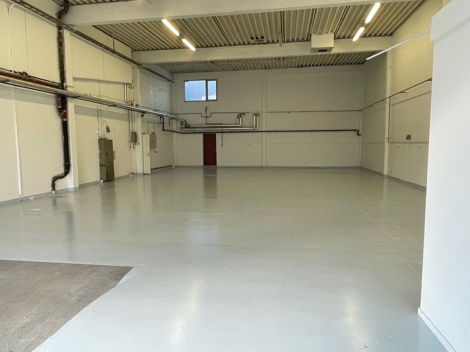 Lyse lokaler og god innkjøring i 9J. Galleribilde