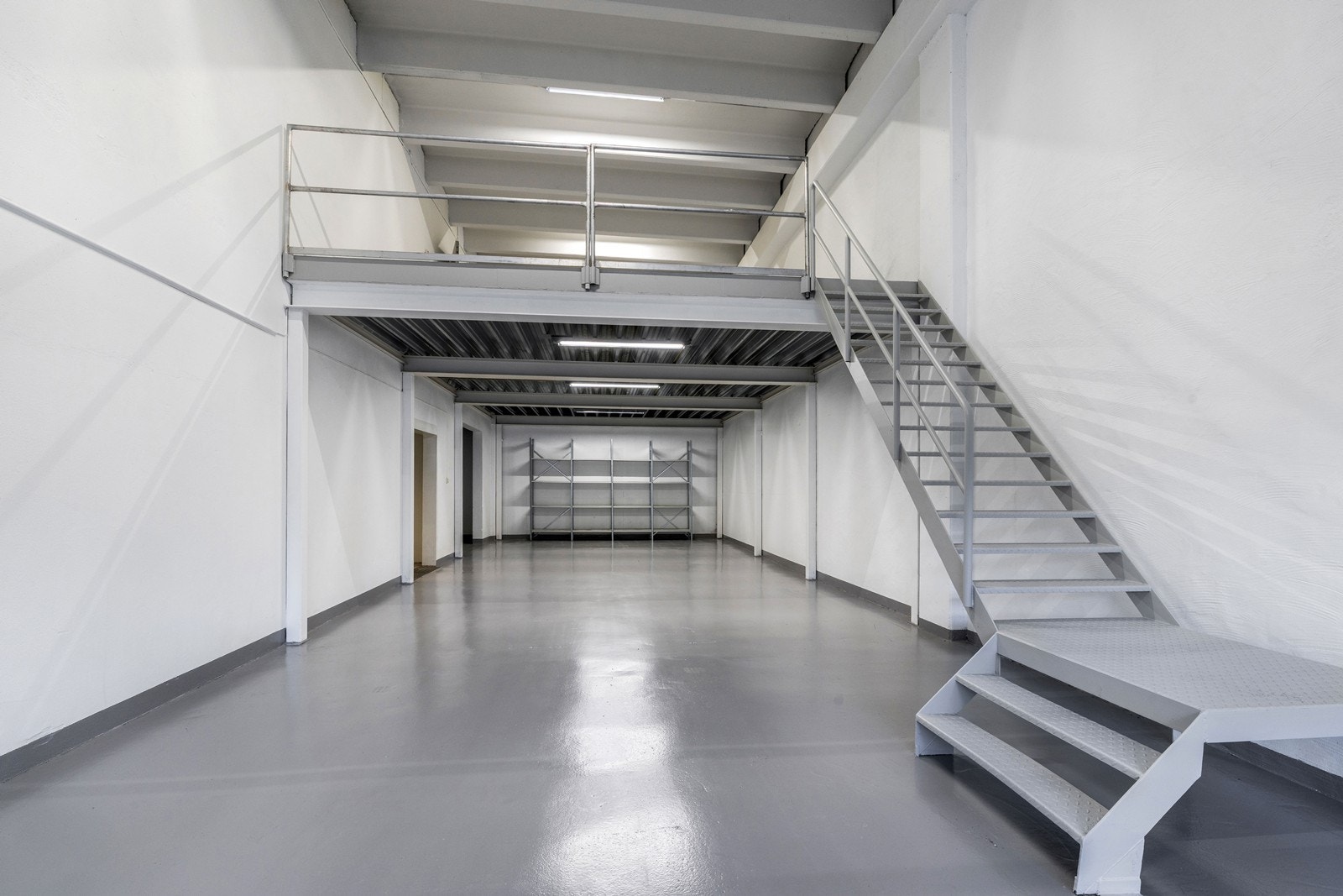 Mesanin med støpt dekke. Galleribilde