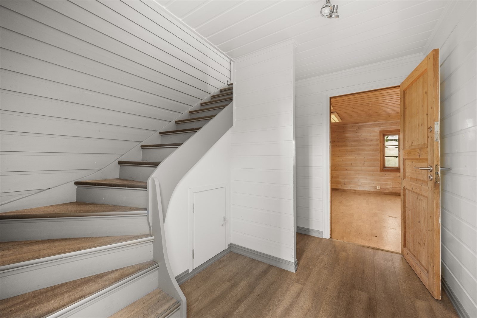 Gang 1. etasje. Galleribilde