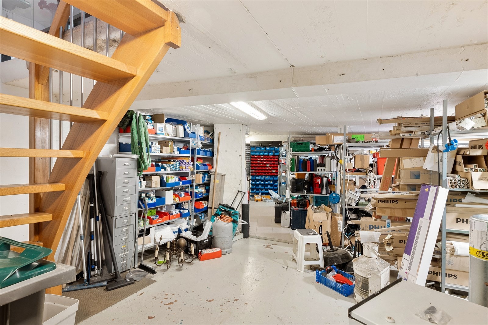 - I underetasjen finner man lagerrommene - Galleribilde