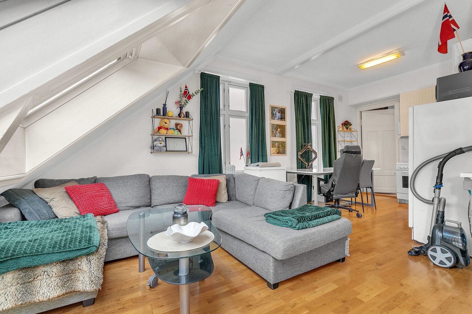 Tregård - Loftsetasje - Leilighet Sør - Stue 3 Galleribilde