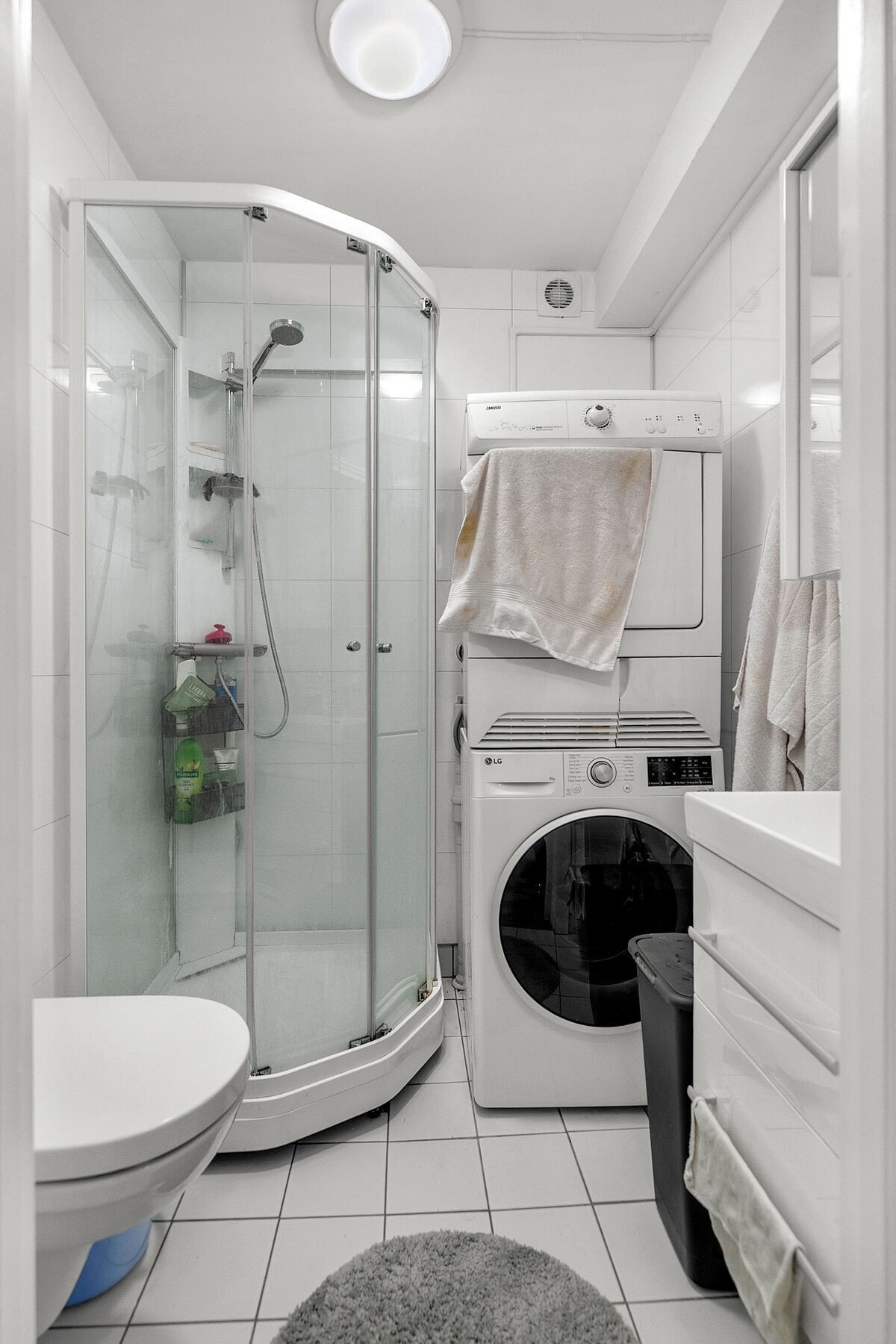 Tregård - Sokkeletasje - Leilighet B - Bad Galleribilde