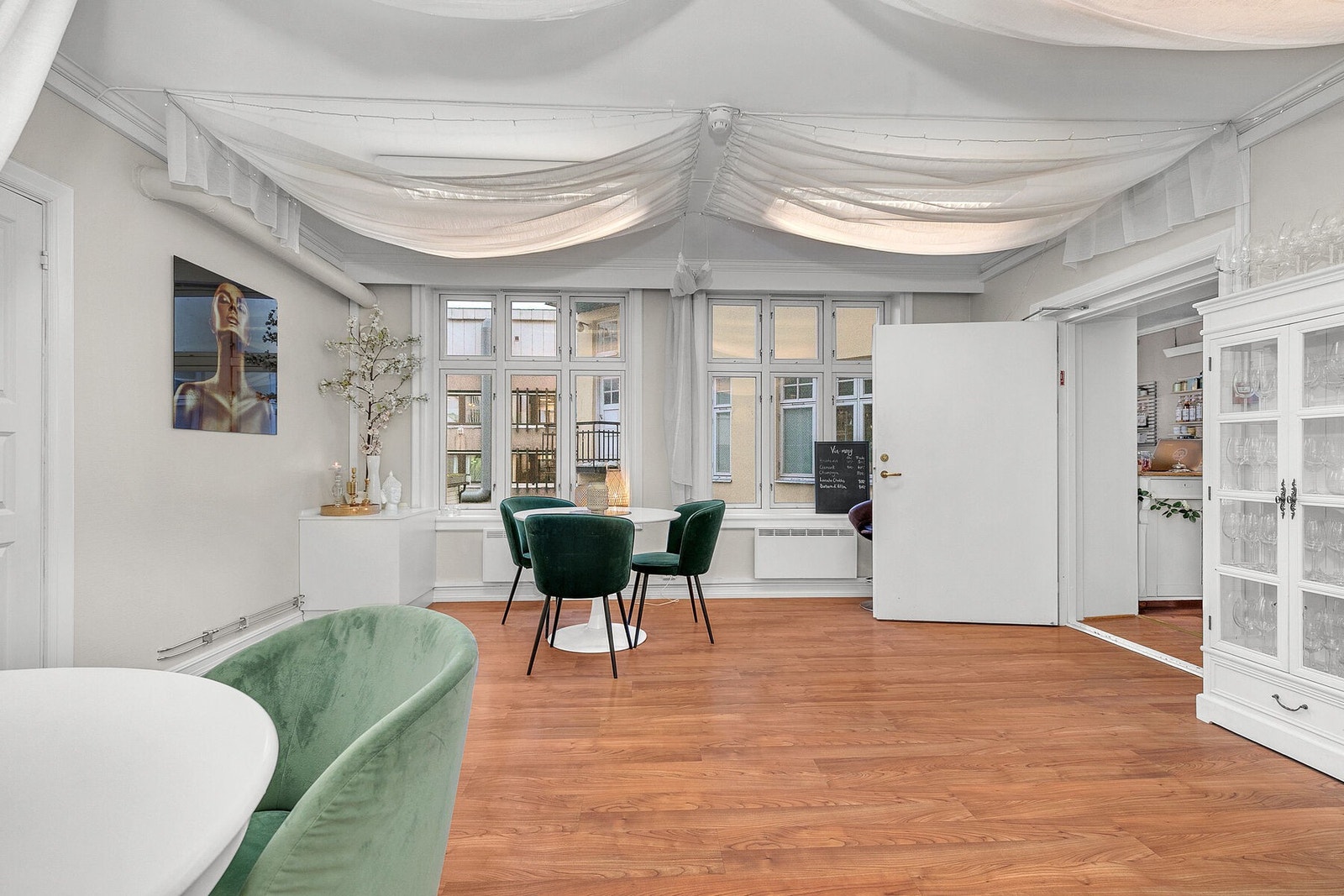 Tregård - 1etg - Næringslokale 2 - Stue 2 Galleribilde