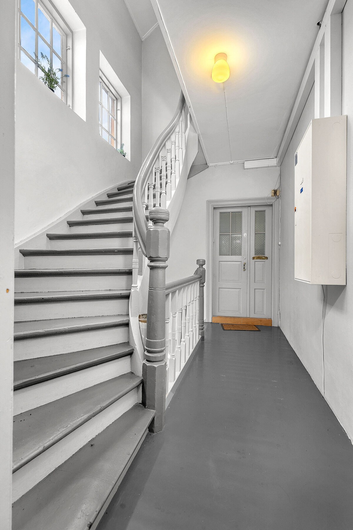 Murgård - 2etg - Felles oppgang Galleribilde