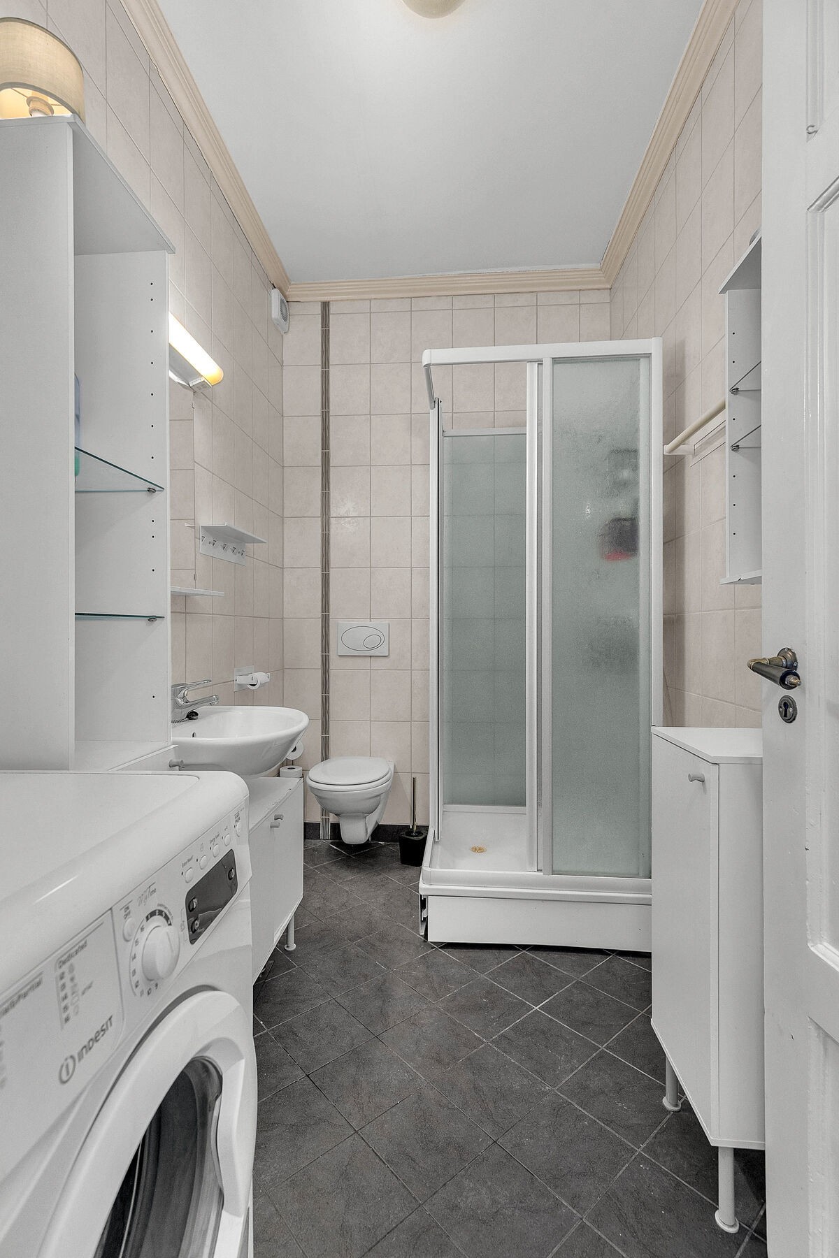 Tregård - Loftsetasje - Leilighet Sør - Bad Galleribilde