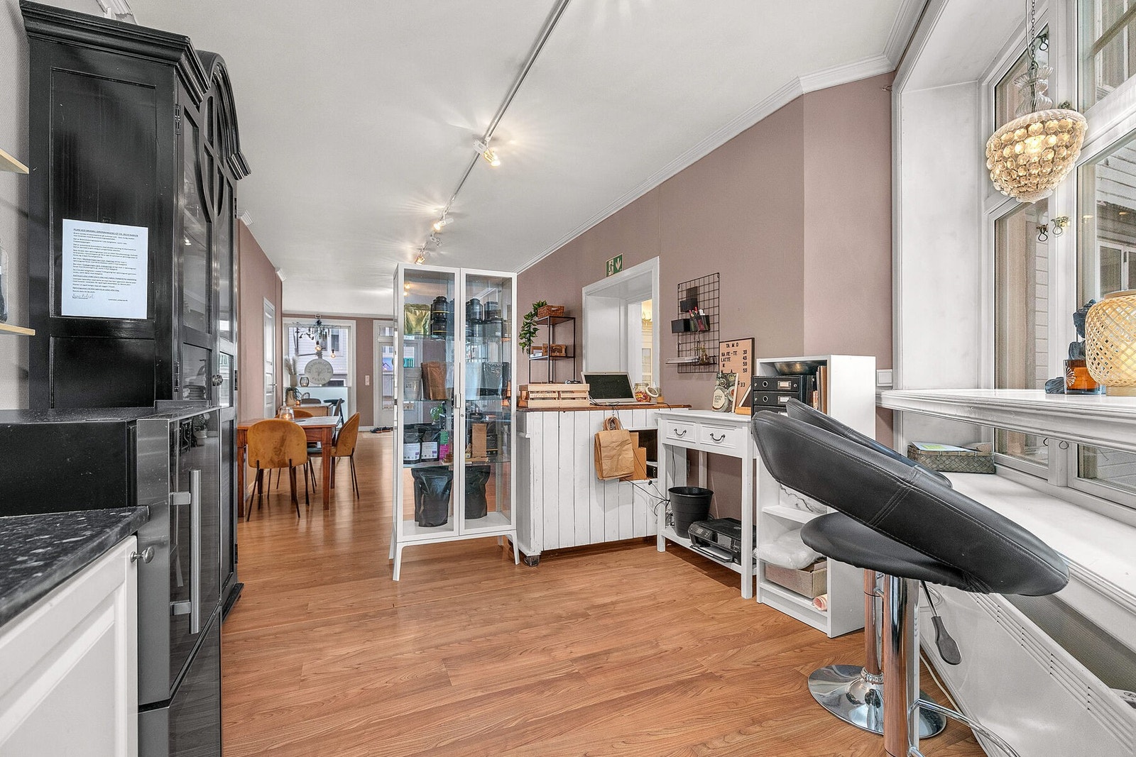 Tregård - 1etg - Næringslokale 2 - Kjøkken 2 Galleribilde