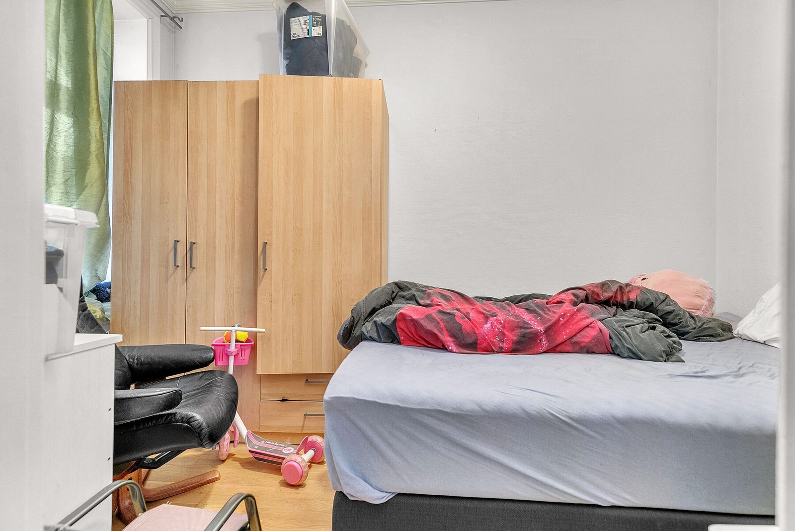 Murgård - 1etg - Leilighet - Vest - Soverom 1 Galleribilde