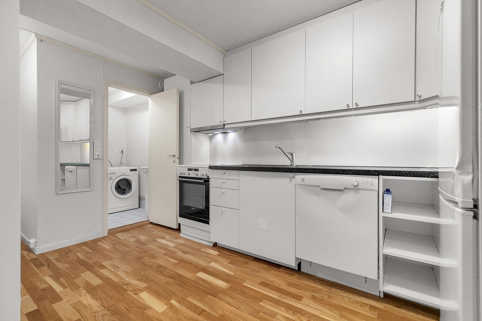 Tregård - Sokkeletasje - Leilighet C - Kjøkken 2 Galleribilde