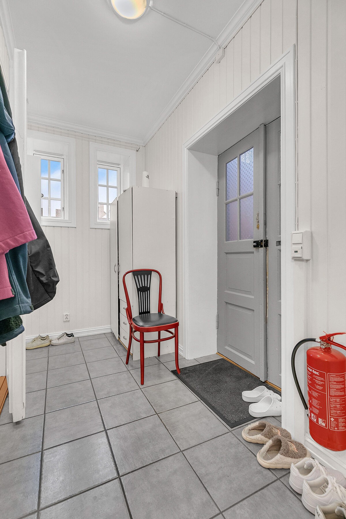 Murgård - 2etg - Leilighet - Vest - Entré 1 Galleribilde