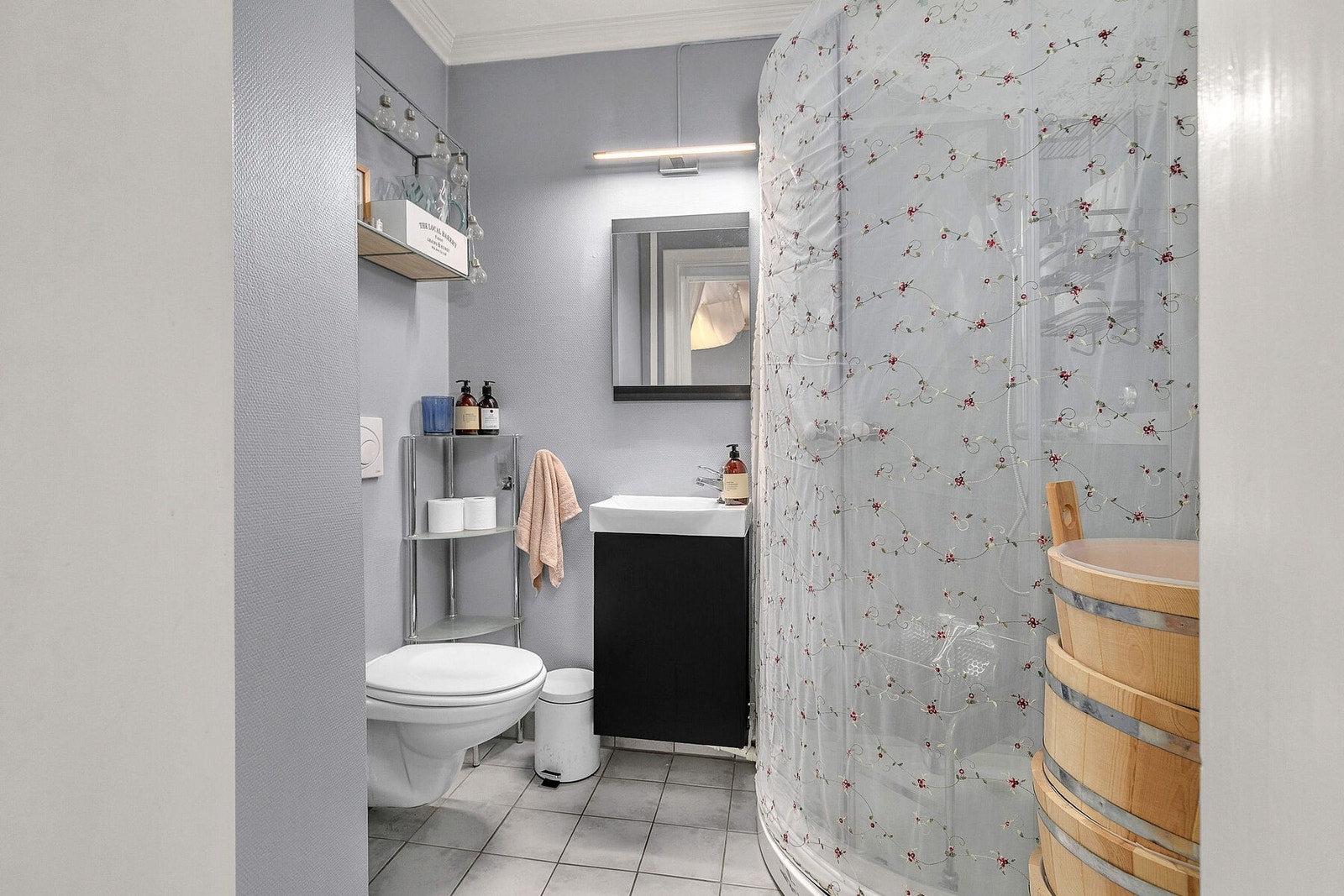 Tregård - 1etg - Næringslokale 2 - Bad Galleribilde