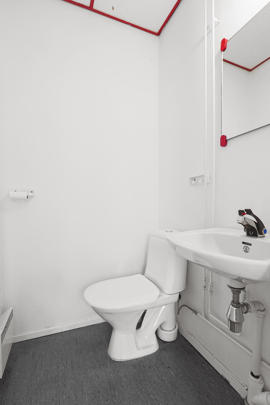 Tre toaletter Galleribilde