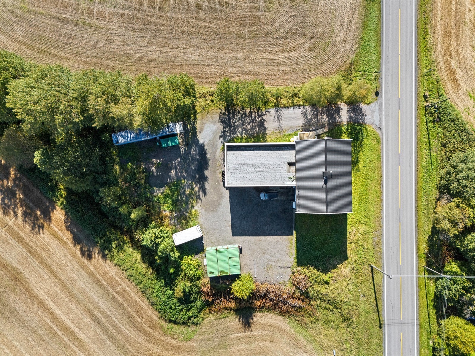 Velkommen til Fetveien 1292 - stor næringseiendom med kontrolokaler, lager, garasjer m.m. Galleribilde
