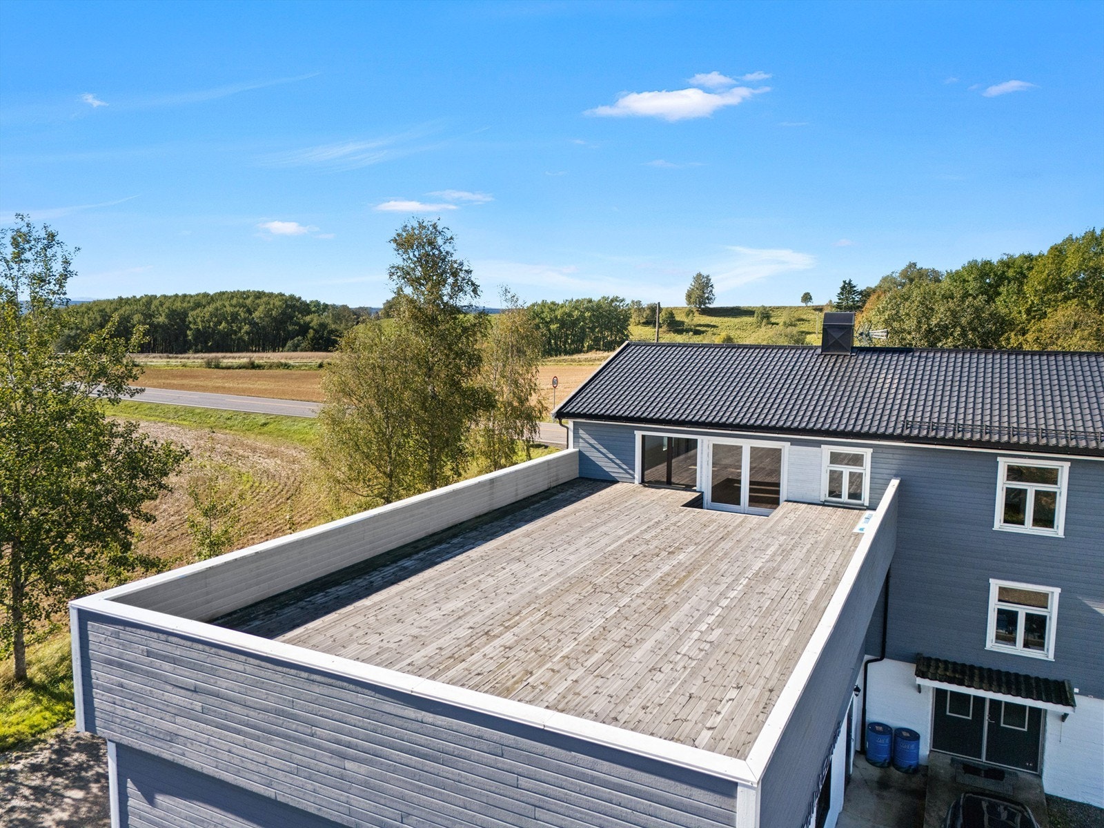 Velkommen til Fetveien 1292 - stor næringseiendom med kontrolokaler, lager, garasjer m.m. Galleribilde