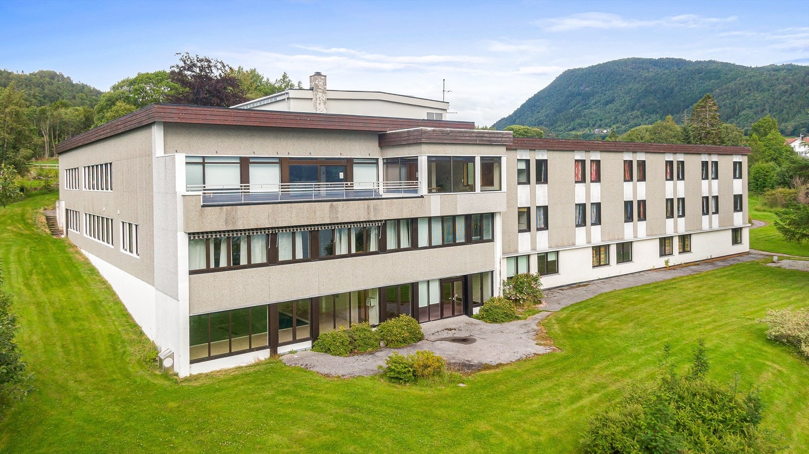 Fasade i front Galleribilde