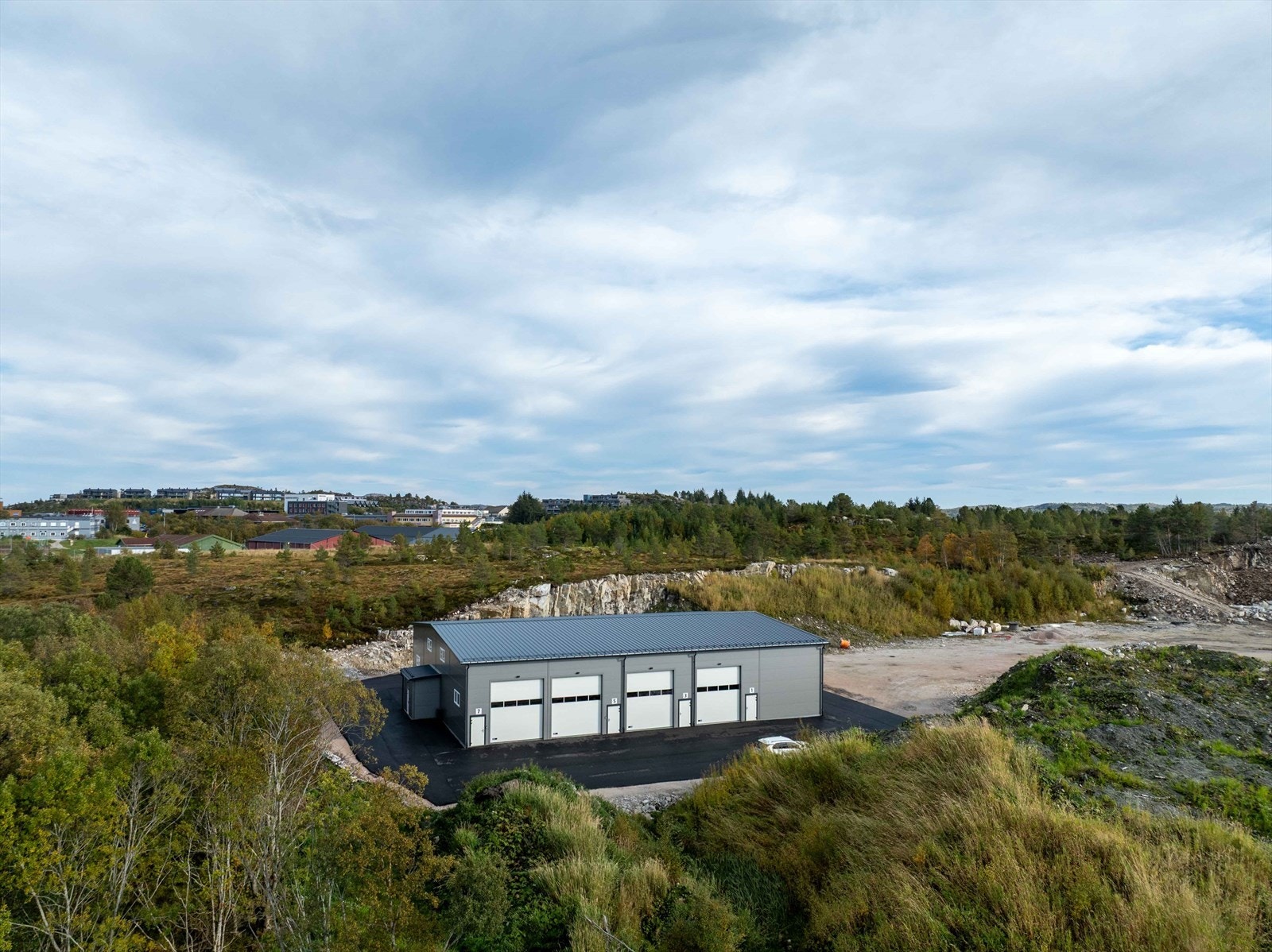 Lagret ligger på kort avstand fra Fillan sentrum med en rekke gode service fasiliteter. Galleribilde