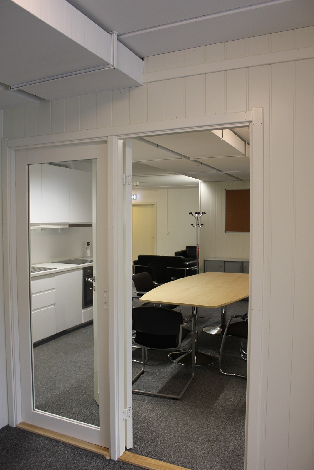 Stort kontor kombilokalet Galleribilde